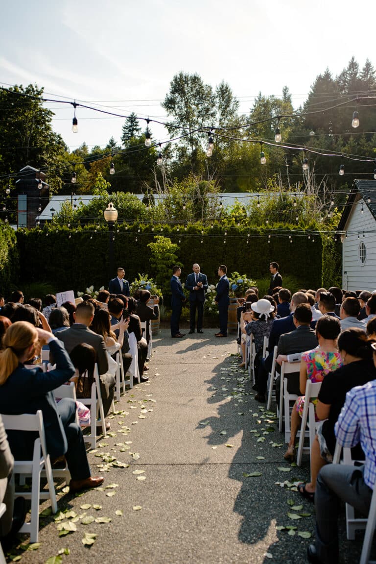 Photo by Seattle Wedding Photographers Jenn Tai & Co