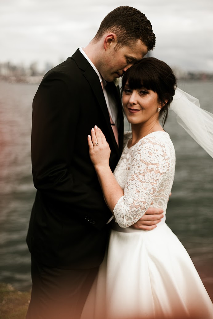 © Elizabeth Zuluaga // 2019
Urban Edge Wedding Inspiration - Seattle Wedding Photographer