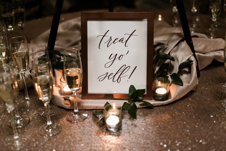 © Elizabeth Zuluaga // 2019
Urban Edge Wedding Inspiration - Seattle Wedding Photographer